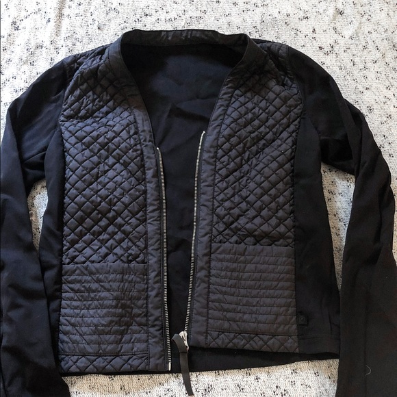 SOLD Lululemon quilted cardigan & again jacket sz 6 blk - Picture 2 of 8